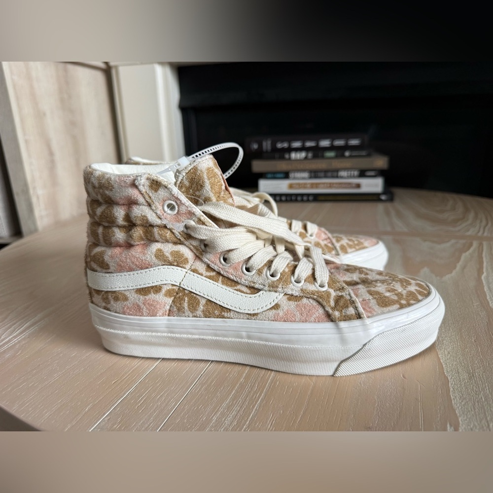 Vans|Women's High-Top Sneakers,Sk8 Hi Reissue 38 Groovy Floral Peach Colorway••• - Picture 6 of 16
